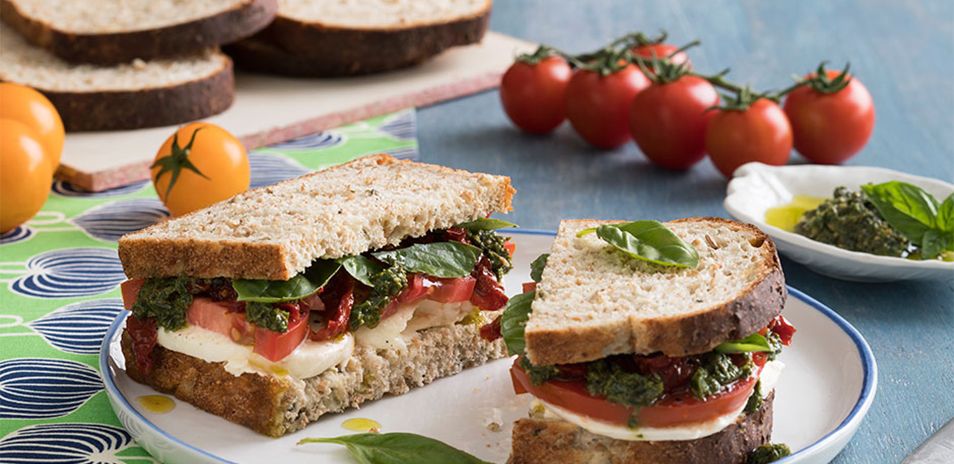 Creamy Caprese Salad Sarm